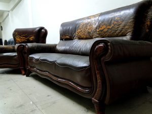 沙發修理前損壞情況