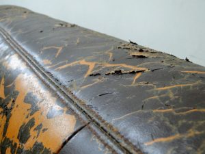 沙發皮脫膠嚴重