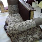 修理扶手需要整組拆解