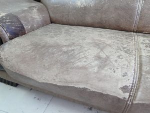 沙發修理前