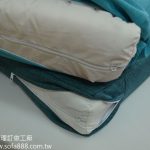 椅墊泡棉包覆絲棉,並車縫內裡