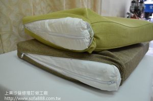 椅墊泡棉包覆絲棉，並車縫內裡